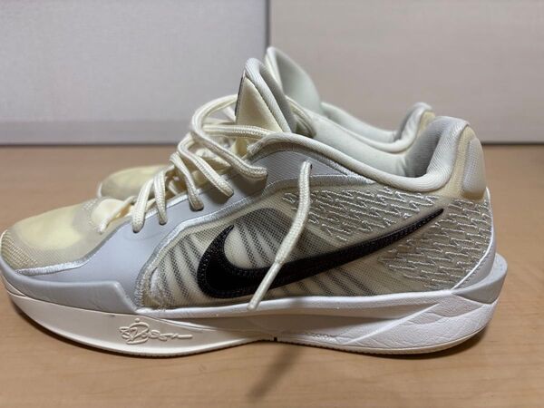 NIKE サブリナ2. ココナッツ
