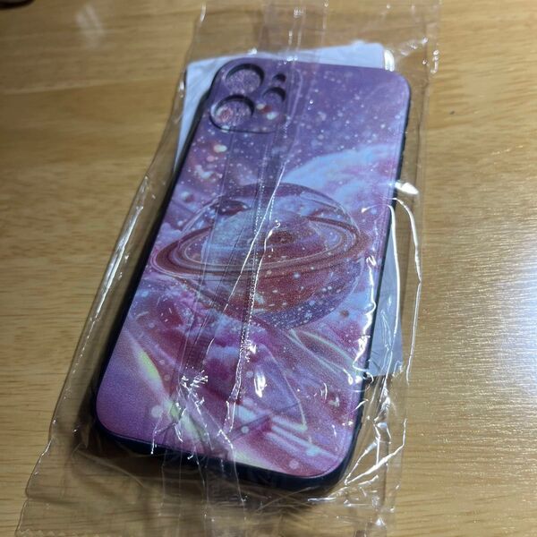 iPhone12 miniのカバーケースです。カメラの穴の部分が違うためお譲り致します。未使用、未開封です。