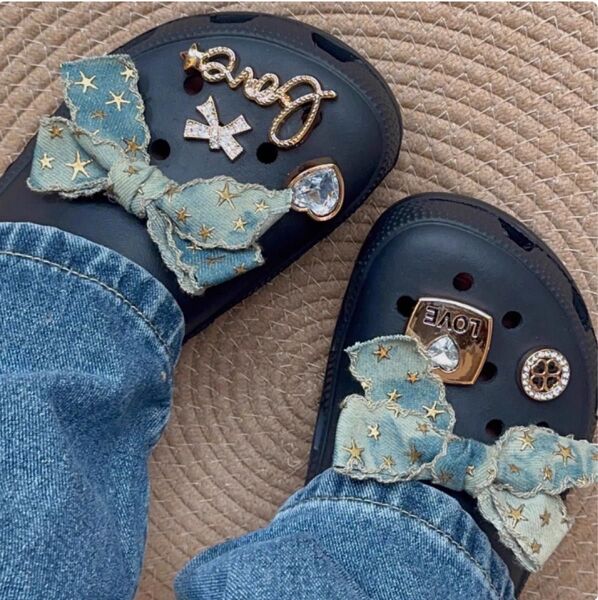 美品7個セット カウボーイ風LOVEジビッツ クロックスシューズアクセサリー 靴