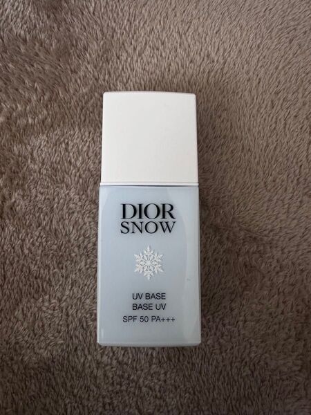 Dior スノー UV ベース ブルー 8割 ディオール 2025年2月に購入