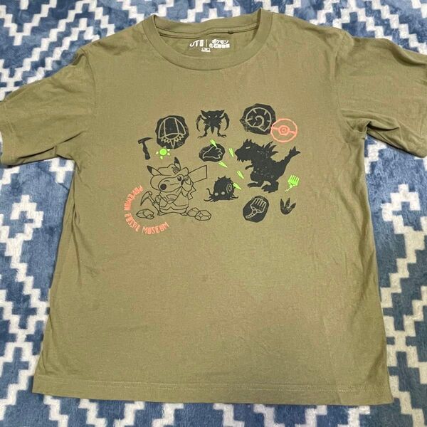 b-16: ポケモン Tシャツ オリーブ色 ユニクロ ポケットモンスター UT