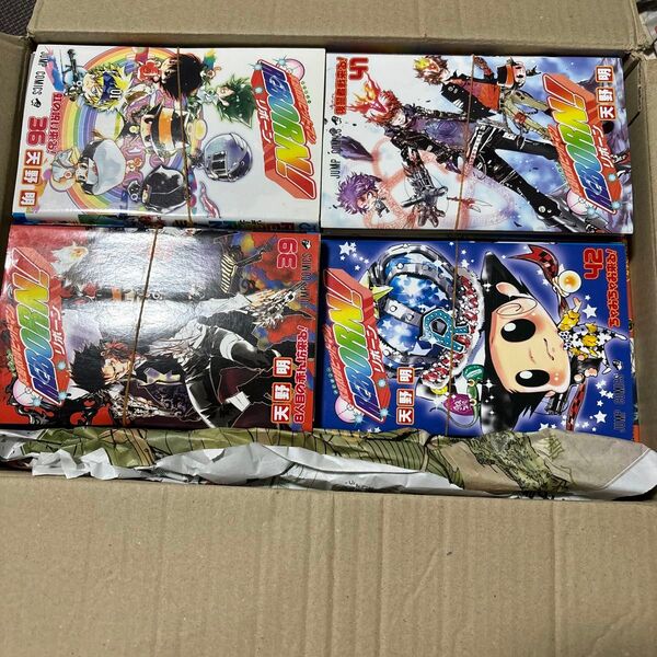 家庭教師ヒットマンリボーンの全巻セットです。リボーン全巻裁断済み品です。裁断済みのため傷や汚れありとしてます。