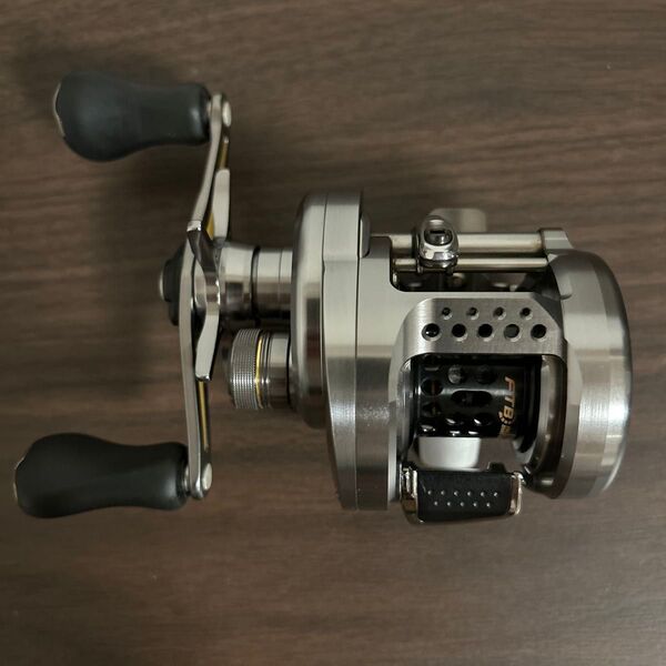 SHIMANO 17 カルカッタコンクエスト BFS HG L 美品