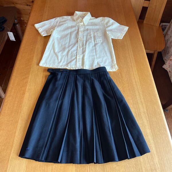 B 私立中学制服 ブラウス スカート 2点セット