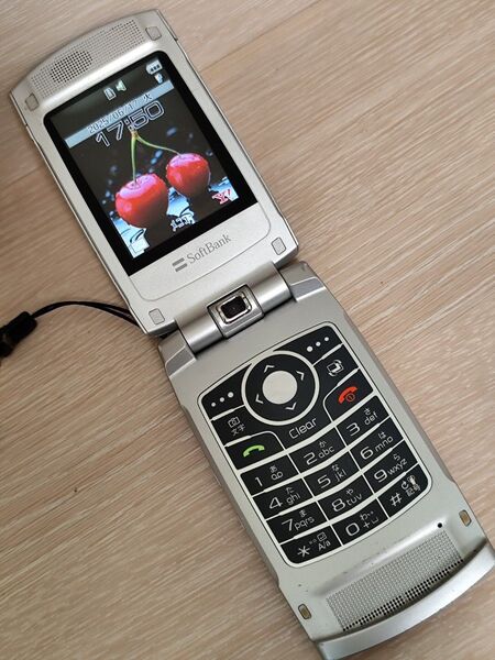 SoftBank 携帯電話 折りたたみ式 samsung 706sc シルバー 可動品 純正備品 充電器他3点有り