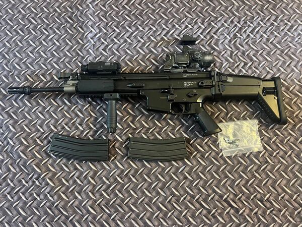 次世代電動ガン SCAR-L Black