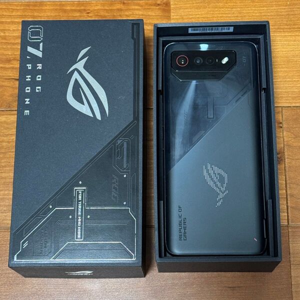 ROG Phone 7 ファントムブラック 16GB/512GB ASUS
