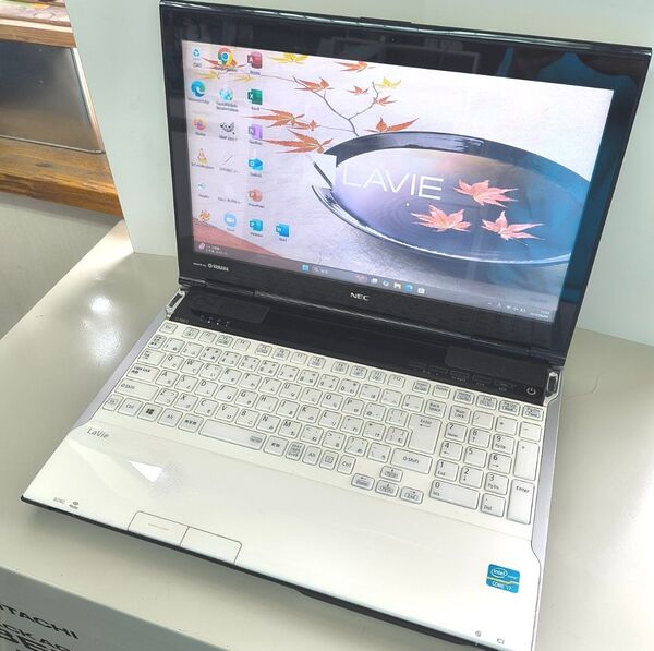 美品 極速Corei7【メモリ16GB+新品SSD512GB/Core i7-3.40GHz】15.6インチ