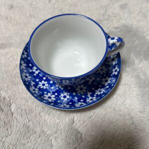 大島ブルーハーモニーカップ&ソーサー 青 小花柄