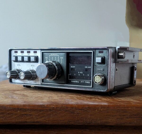 八重洲 YAESU ヤエス FT-720 VHF FMアマチュア無線
