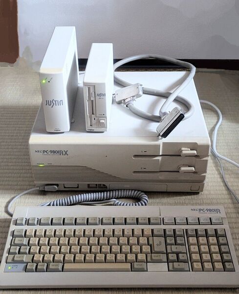 【通電確認済】NEC PC-9801RX 本体 専用キーボード/Logitech外付HDD FDドライブ ケーブル類セット