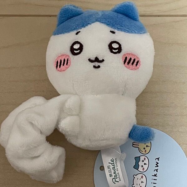 ちいかわ ぬいぐるみシュシュ ハチワレ