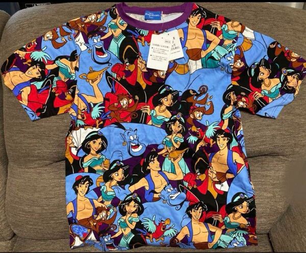 ディズニー アラジン 総柄 Tシャツ L 半袖 ディズニーリゾート ディズニーシー