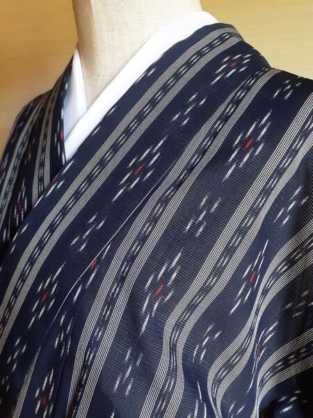 夏着物 単衣 バチ襟 珍しい元禄袖 素材不明 身丈156 裄丈63 袖丈47