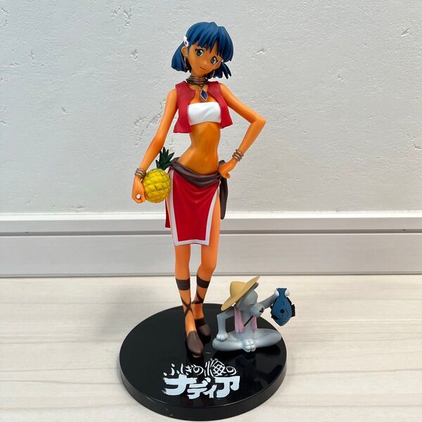 ふしぎの海のナディア ナディアのプレミアムフィギュア パイナップル付き 約24cm