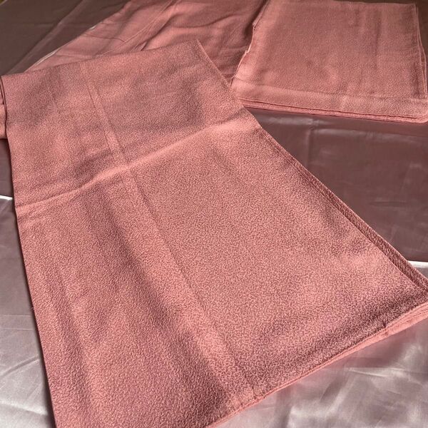 【美品】 正絹 袷 着物 ちりめん 色無地 ピンク 桃色 縮緬 紋なし シンプル