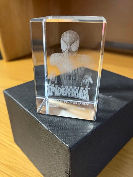 スパイダーマン クリスタル ガラス 置物 ユニバーサルスタジオジャパン