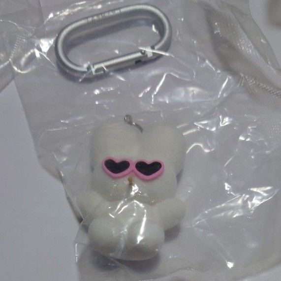 新品 beco+81 カラビナ付き フィギュアマスコット