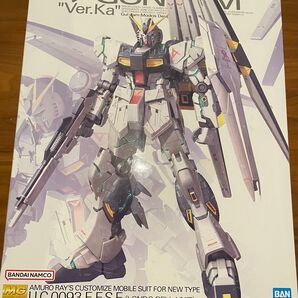 MG 1/100スケール RX-93 νガンダム Ver.Ka バンダイ