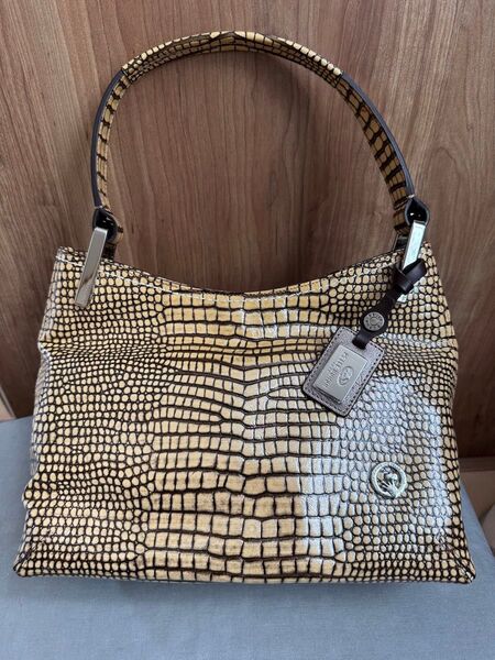 ペレボルサ PELLE BORSA クロコ 型押バッグ エナメル ベージュ