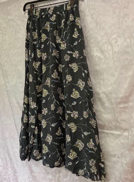 【良品 アーバンリサーチ】花柄 ロング スカート M L くすみチャコールグレー ウエストゴム レーヨン100 低身長