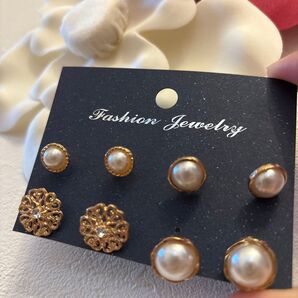 ピアス