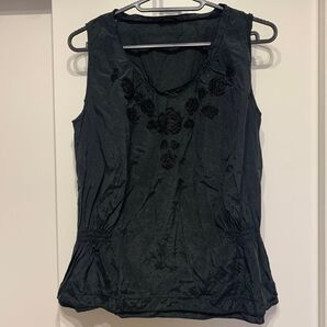 訳あり格安 ザンパ黒のノースリーブトップス バラ刺繍 シルクと綿素材