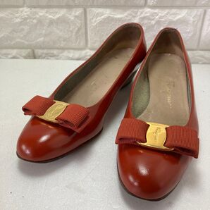 Salvatore Ferragamo VARA パンプス オレンジ サイズ6
