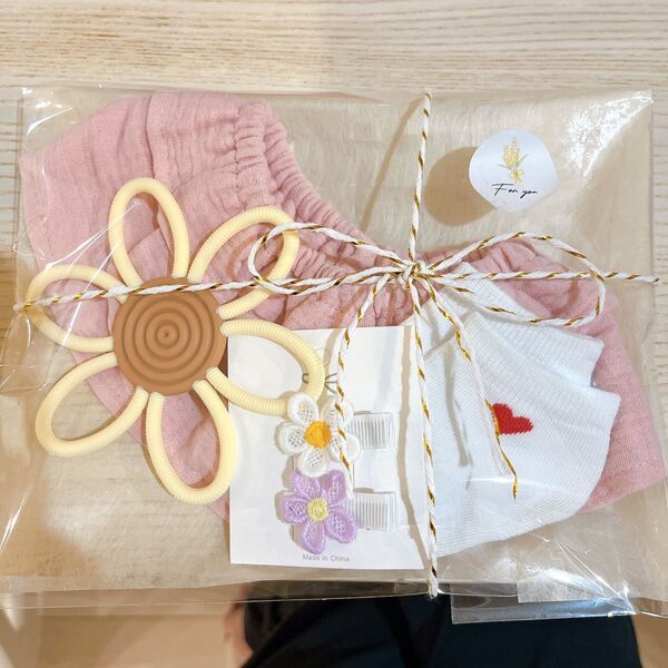 出産祝い ギフトセット 女の子 スタイ4点セット