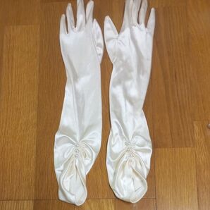 アールイズウエディング(WITH A WHITE) ウェディンググローブ オフホワイト ロング パール