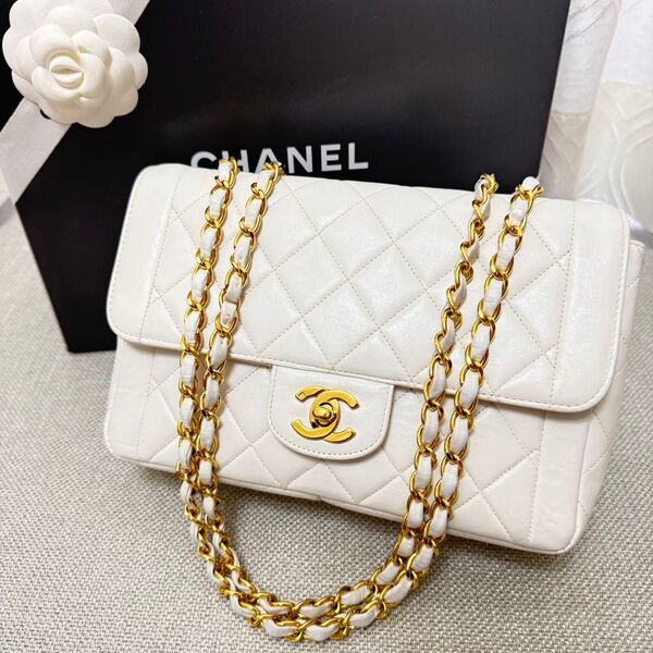 CHANEL シャネル マトラッセ ダブルチェーンショルダーバッグ ターンロック ココマーク ラムスキン ホワイト