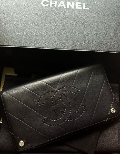 6/15まで限定価格 正規品 美品 シャネル CHANEL Vステッチ ココマーク 長財布