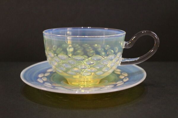 glass atelierえむに月色のティーカップ&ソーサー 茶器耐熱ガラス水上竜太マエダミユキ ガラスのうつわ