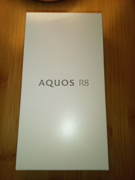 【新品同様】SHARP AQUOS R8 SIMフリー SH-R80 ホワイト系色【未開封】