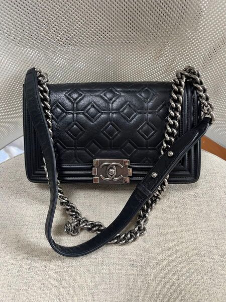 正規品 ボーイシャネル チェーン ショルダー ラムスキン エンボス CHANEL ココマーク