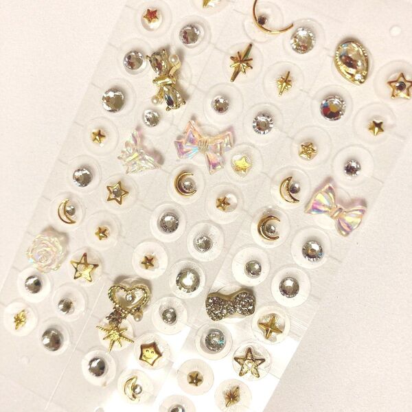 耳ツボジュエリー 60粒 キラキラ 金属アレルギー加工 耳つぼシール ゴールド