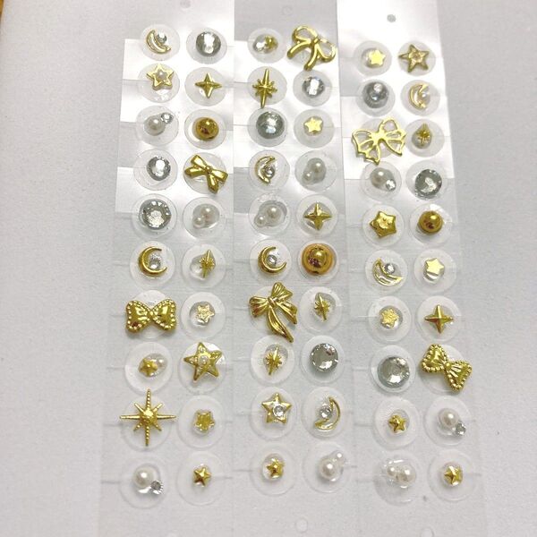 耳ツボジュエリー 60粒 キラキラ 金属アレルギー加工 耳つぼシール ゴールド