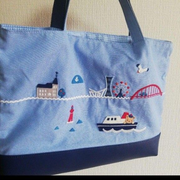 2025年1月頃店舗で購入しました 2回使用 刺繍トートバッグ くまちゃん