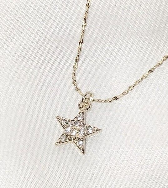 スターネックレス 星のキラキラネックレス ゴールド