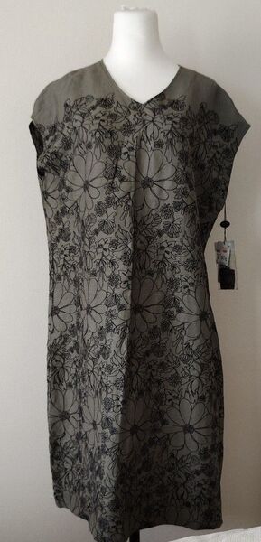 新品未使用タグ付き!美しいRYOKO KIKUCHI 麻混 刺繍LLサイズ#20 ワンピース ノースリーブ