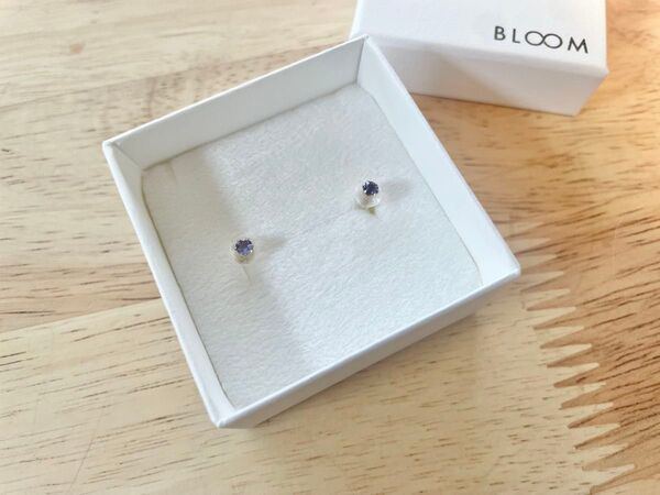 美品 BLOOM 12月誕生石 K10 ピンクゴールド タンザナイト ピアス ピアス