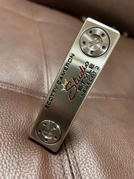 SCOTTY CAMERON スコッティキャメロン スタジオスタイル ニューポート2 右利き用 34インチ 2025モデル