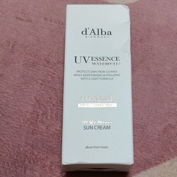 d'Alba UV ESSENCE WATERFULL+ TONE-UP ピンク日焼け止め 50g 新品未開封、箱潰れ多少あり