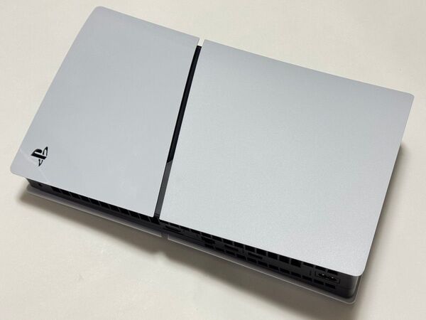 【美品】PlayStation5 ディスクドライブ搭載モデル CFI-2000A01 PS5 プレステ5 新型SlimSlim型