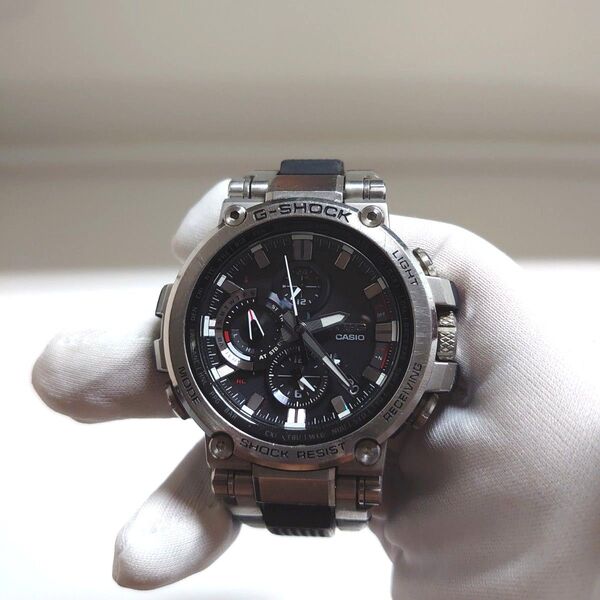美品カシオ ジーショック MT-G 電波ソーラー MTG-B1000-1AJF CASIO 稼働品