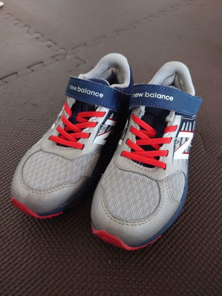 New balance ニューバランス スニーカー 18.5 キッズ 18 子供 靴