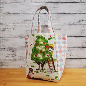 大きめころりんマルシェトートバッグ(ヴィンテージ りんごの木と虹)ハンドメイド 手作りバッグ 新品