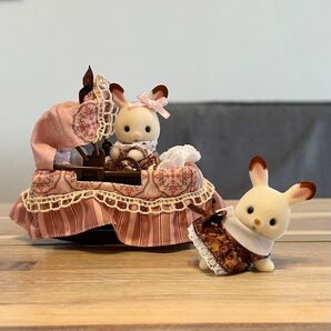 シルバニアファミリー ショコラウサギ 赤ちゃん おすわり はいはい ゆりかご