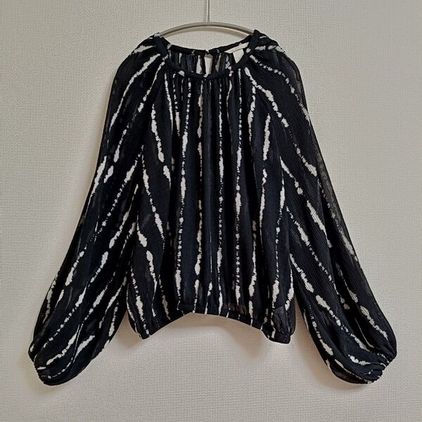 美品 H&M シフォン シアー ブラウス カットソー XL シャツ トップス バルーンスリーブ ストライプ 黒 白