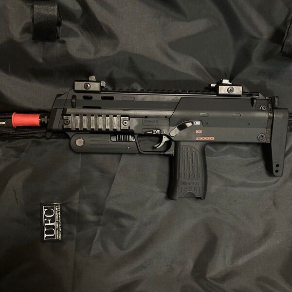 東京マルイ MP7A1 多弾マガジン、バッグ付きサブマシンガン